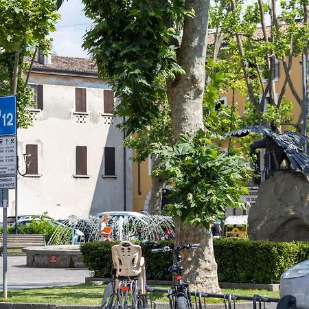 Lapiccolina Apartment Desenzano del Garda Exterior photo