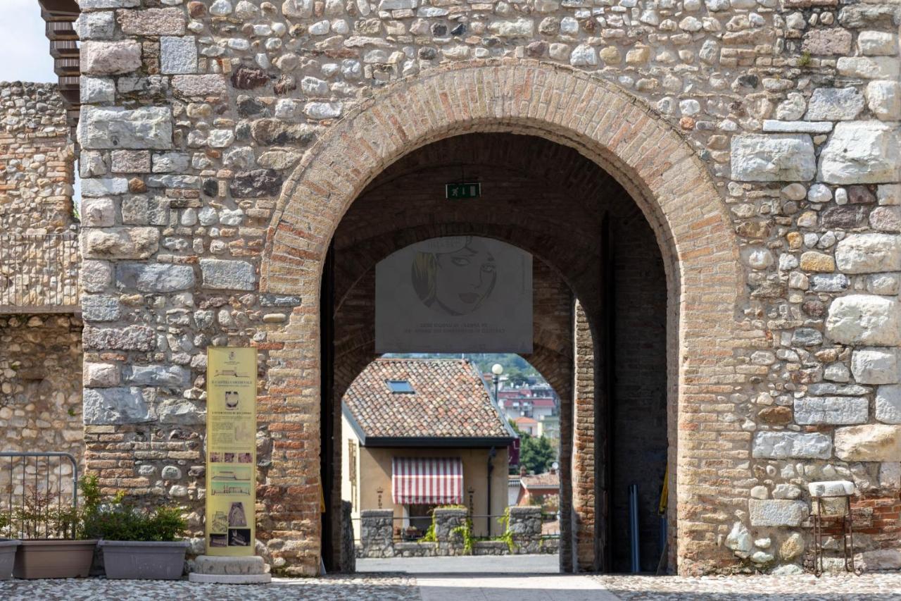 Lapiccolina Apartment Desenzano del Garda Exterior photo